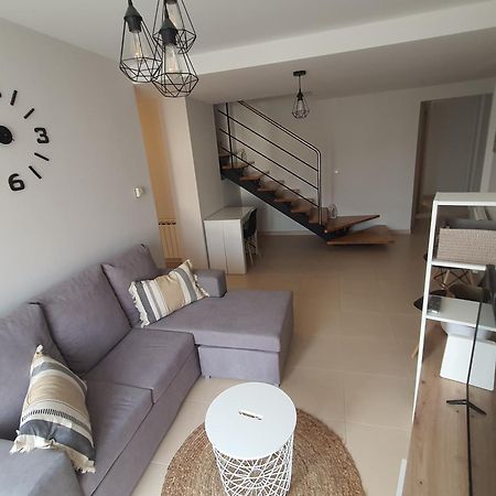 Duplex Axl Leilighet Sarria Eksteriør bilde